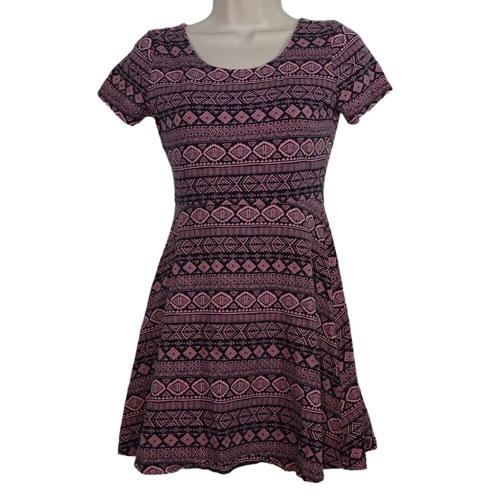 Forever 21 Tribal Print Short Sleeve Fit and Flare Dress Women Size M Pink Black